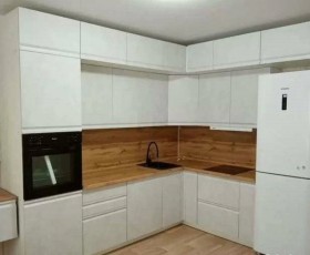 Модульная кухня Бруклин 2.4 x 2 м (Бетон белый) в Барабинске - barabinsk.katalogmebeli.com | фото 15
